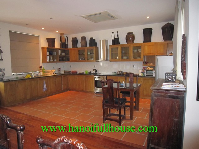 A lovely house in Nghi Tam for rent. European style house with 3 bedroom, 3 wc